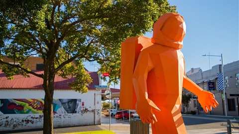 Cooke-Park-and-Astronaught-Parkes-CBD.jpg