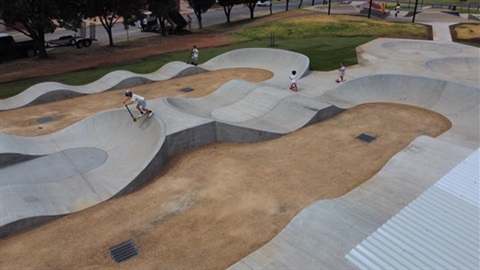 Parkes pump track 1.jpg